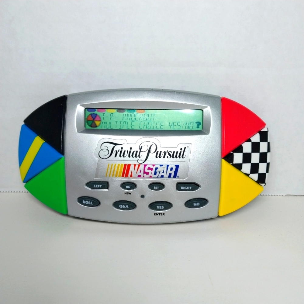Trivial pursuit NASCAR Handheld Electronic Game Tested Works